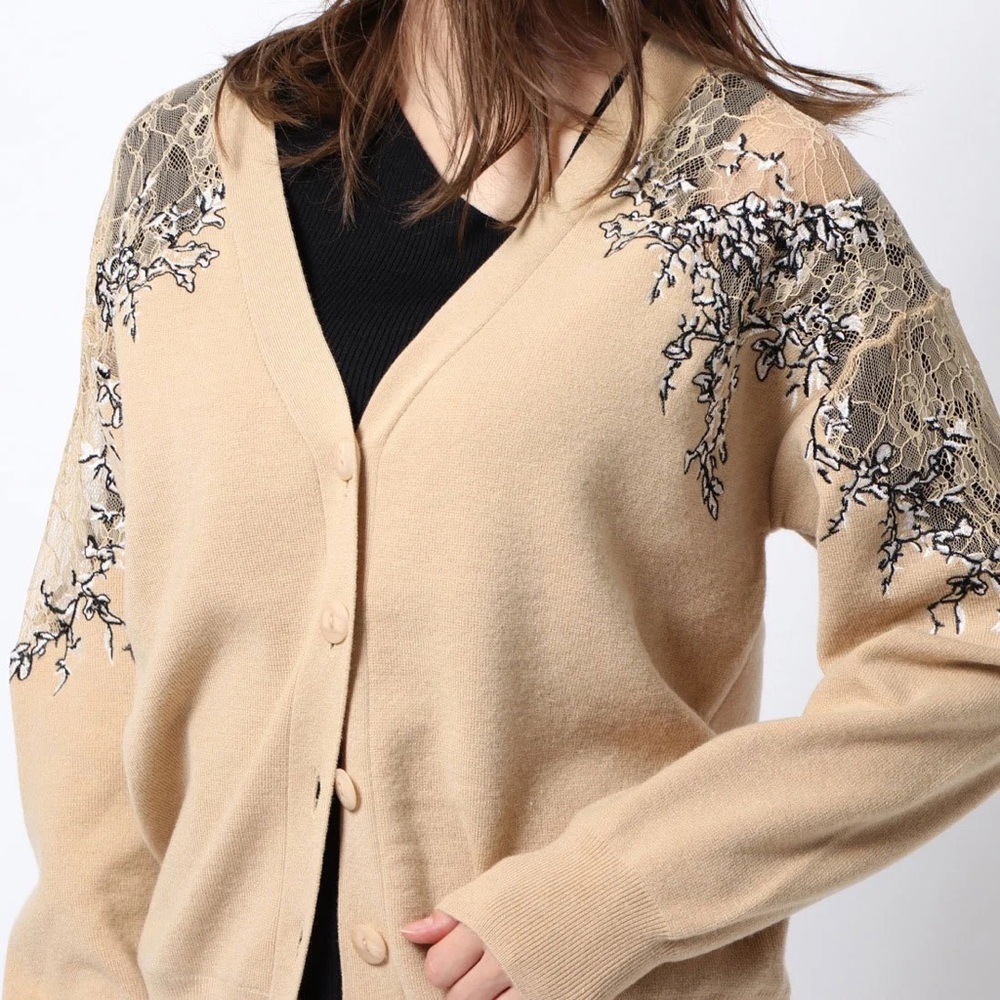 ⛔️SOLD⛔️ SNIDEL Embroidery Lace Cardigan